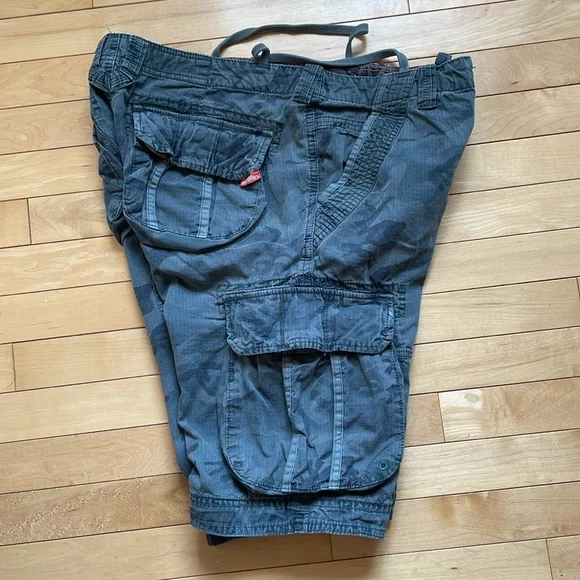 Superdry Core Ripstop shorts - Picture 3 of 5